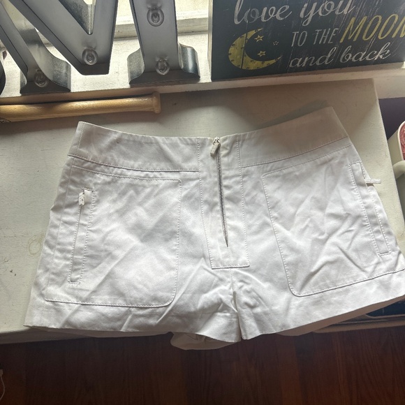 Burberry Pants - burberry off white shorts
